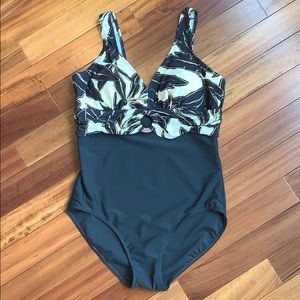 Christina swimsuit 14L
